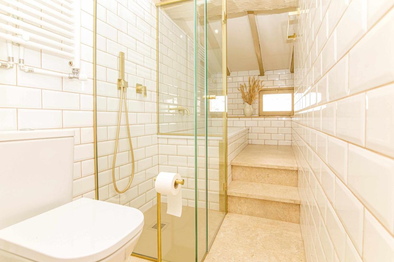 El Molino De Besalu Casa Con Jardin Villa Kültér fotó